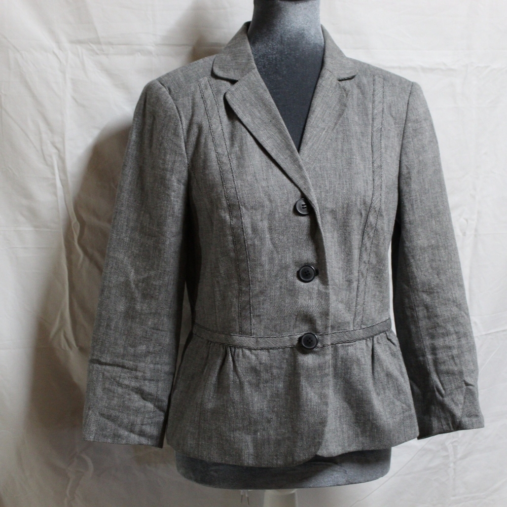 LOFT Gray Blazer with Notched Lapel and Tailored Fit